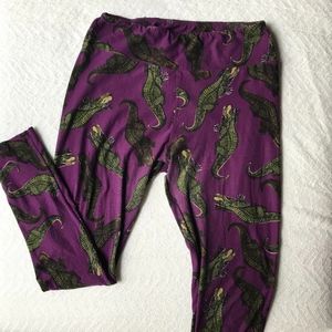 SOLD! Purple Crocodile/Gator Leggings